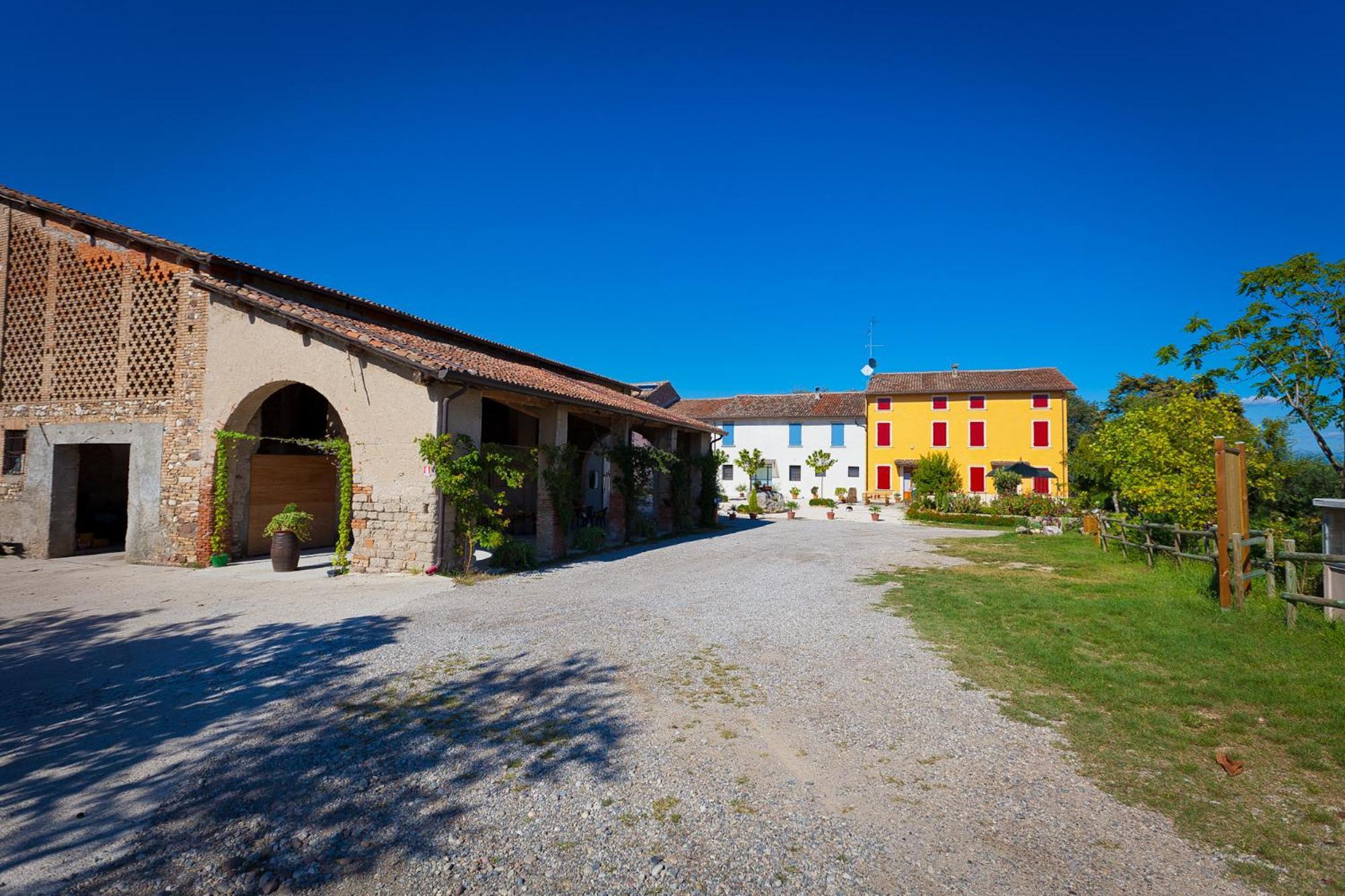 Agriturismo Con Cucina Tipica Nuova Scardua Cavriana Exteriör bild